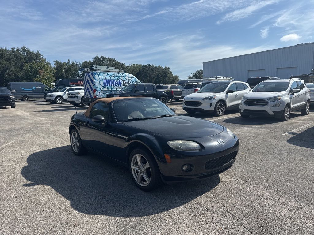 Used 2006 Mazda MX-5 Miata Base with VIN JM1NC25F160104835 for sale in Fort Pierce, FL