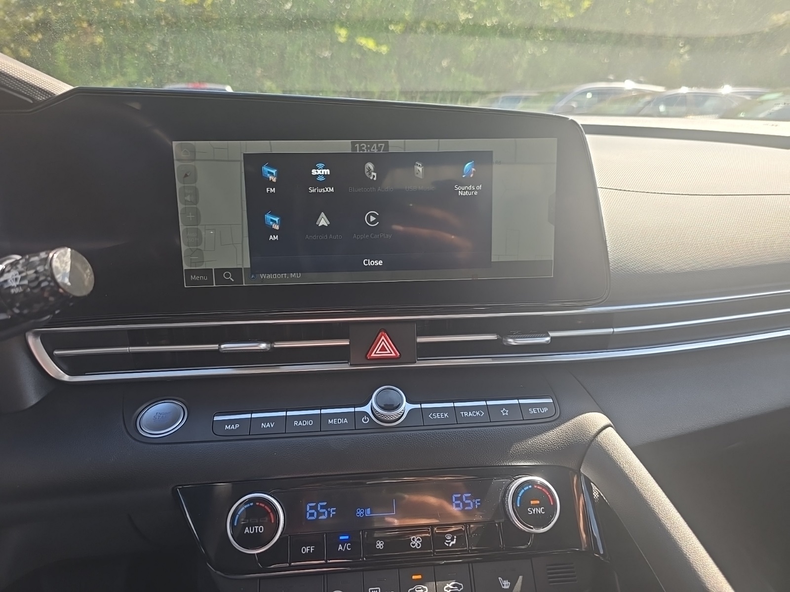 2025 Hyundai Elantra Limited photo 3