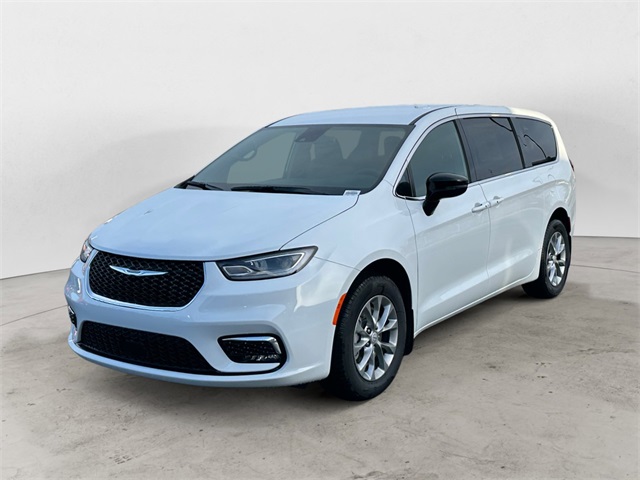 2026 Chrysler Pacifica Select's photo