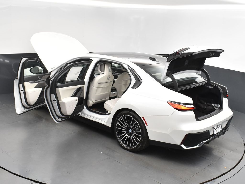 2025 Bmw i7 eDrive50 photo 2