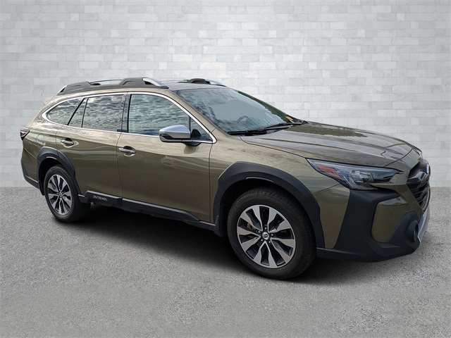 2024 Subaru Outback Touring's photo