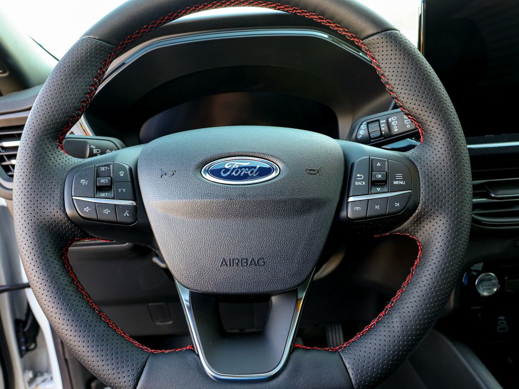 2025 Ford Escape ST-Line Select photo 8