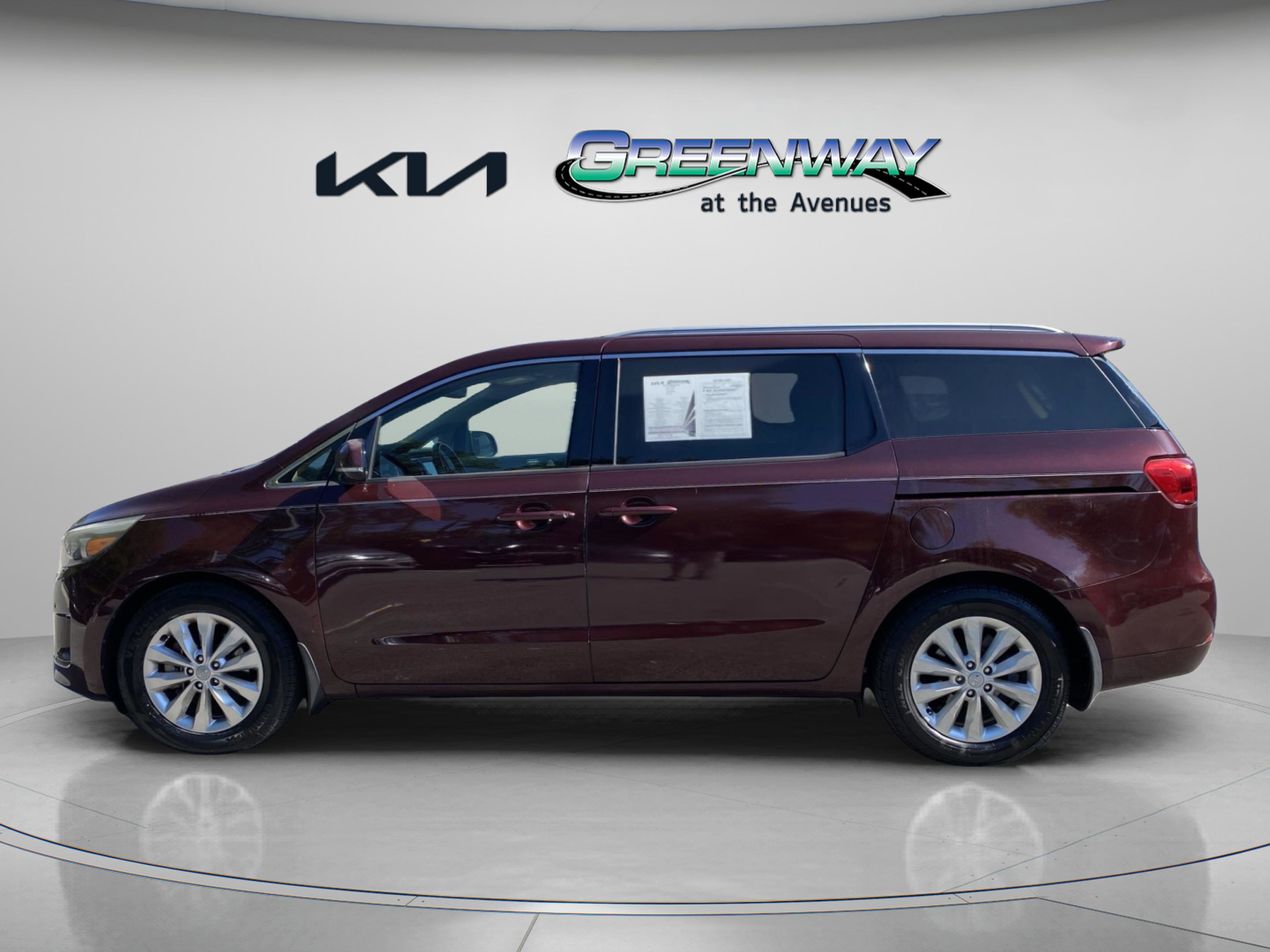 2018 Kia Sedona EX photo 2