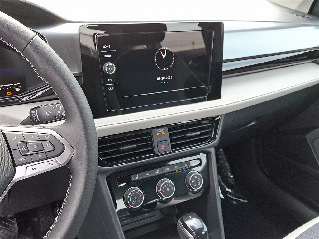 2025 Volkswagen Taos S photo 7