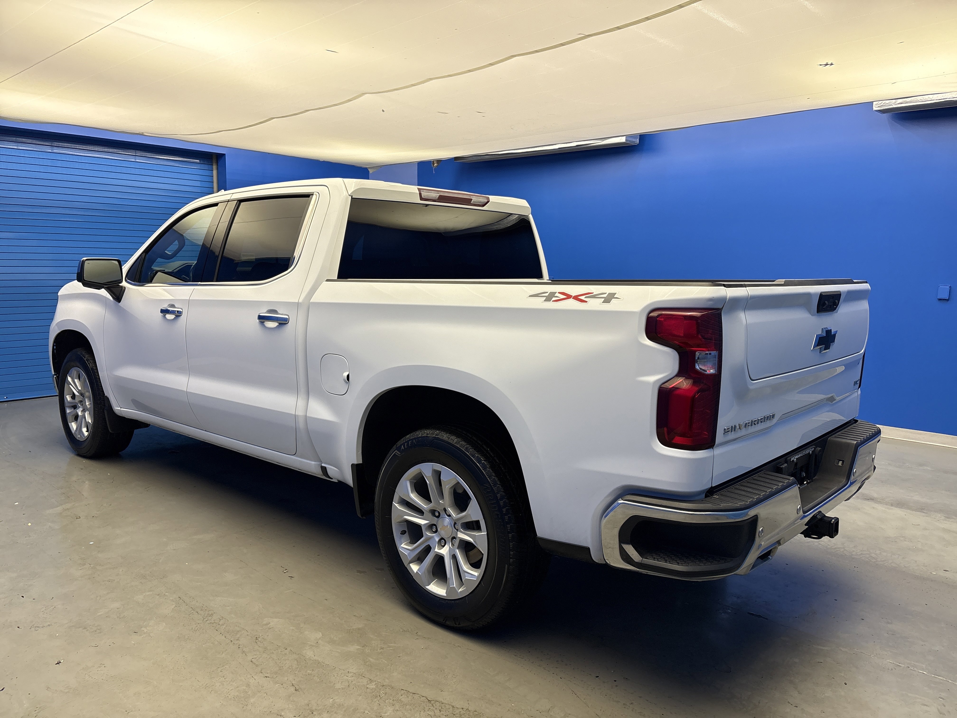 2023 Chevrolet Silverado 1500 LT photo 4