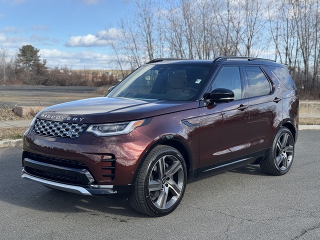 2026 Land Rover Discovery Gemini Edition's photo