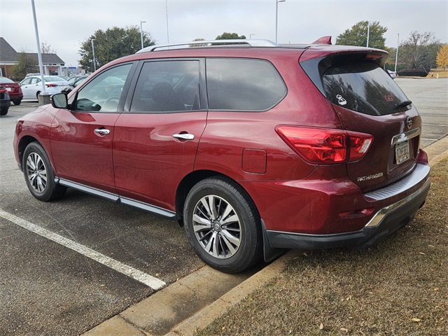 2020 Nissan Pathfinder SV photo 4
