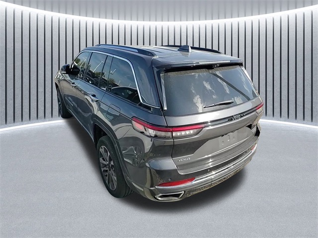 2022 Jeep Grand Cherokee Overland photo 6
