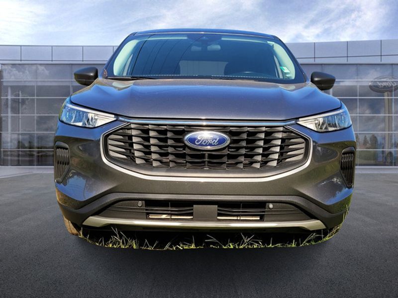 2024 Ford Escape Active photo 2
