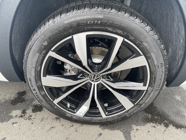 2025 Volkswagen Atlas SEL Premium R-Line photo 12