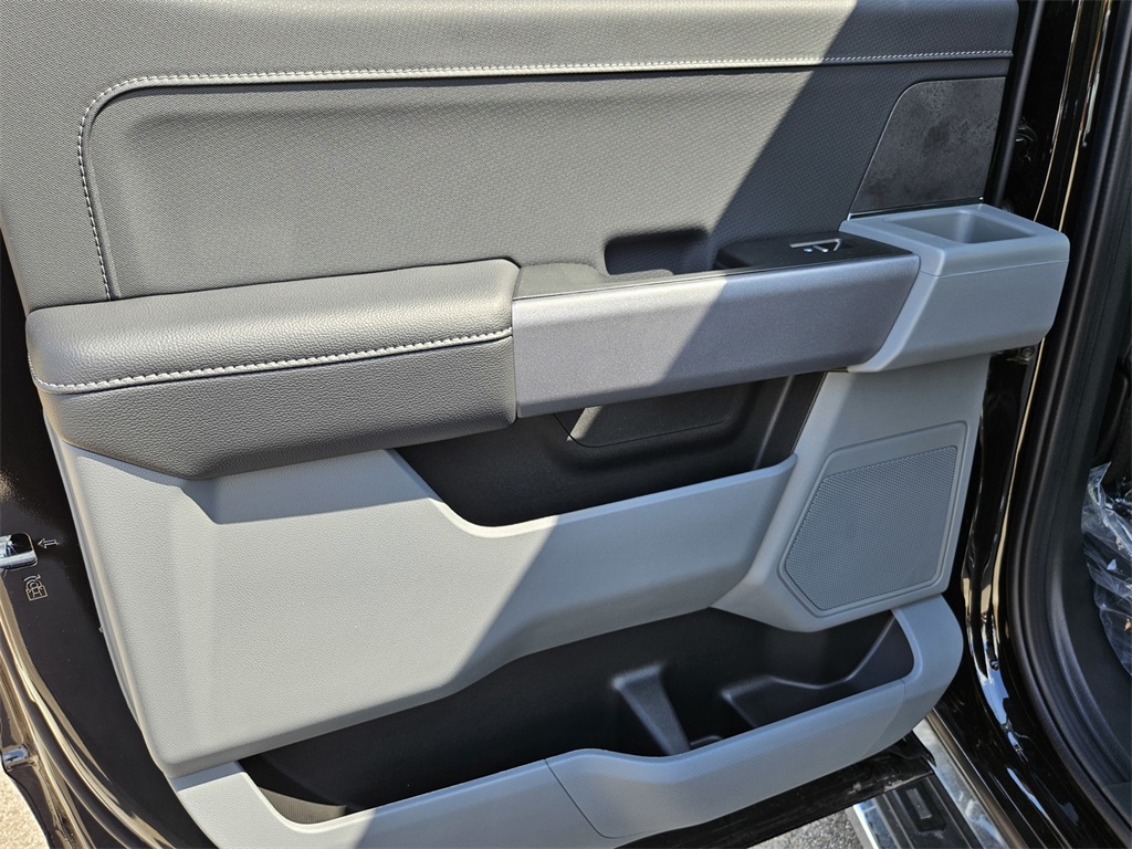 2025 Ford F-150 XLT photo 22