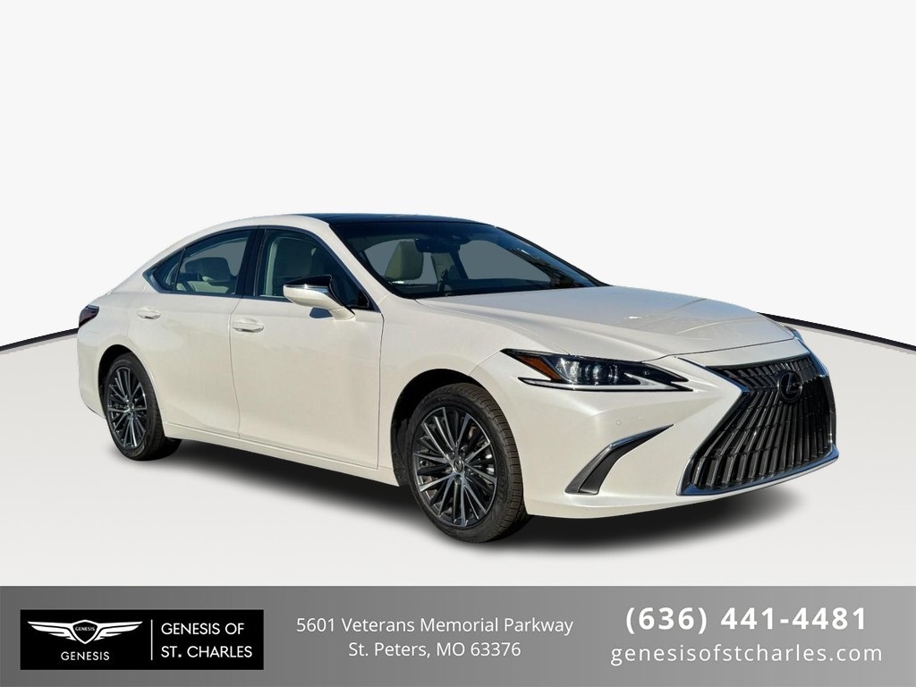 2022 Lexus ES Base's photo