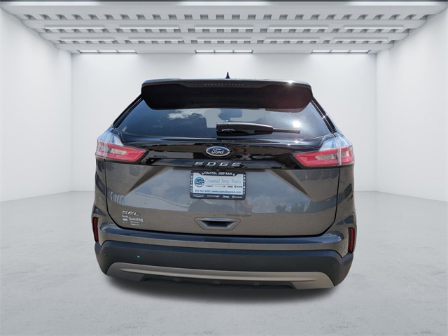 2021 Ford Edge SEL photo 4