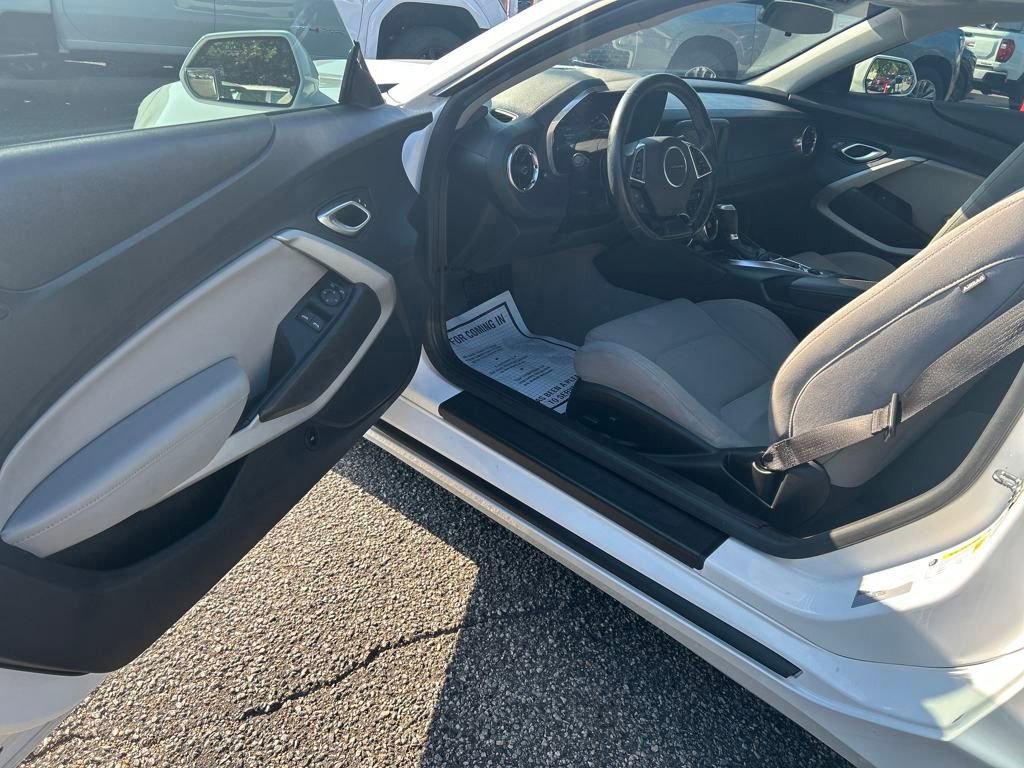 2023 Chevrolet Camaro 1LT photo 20