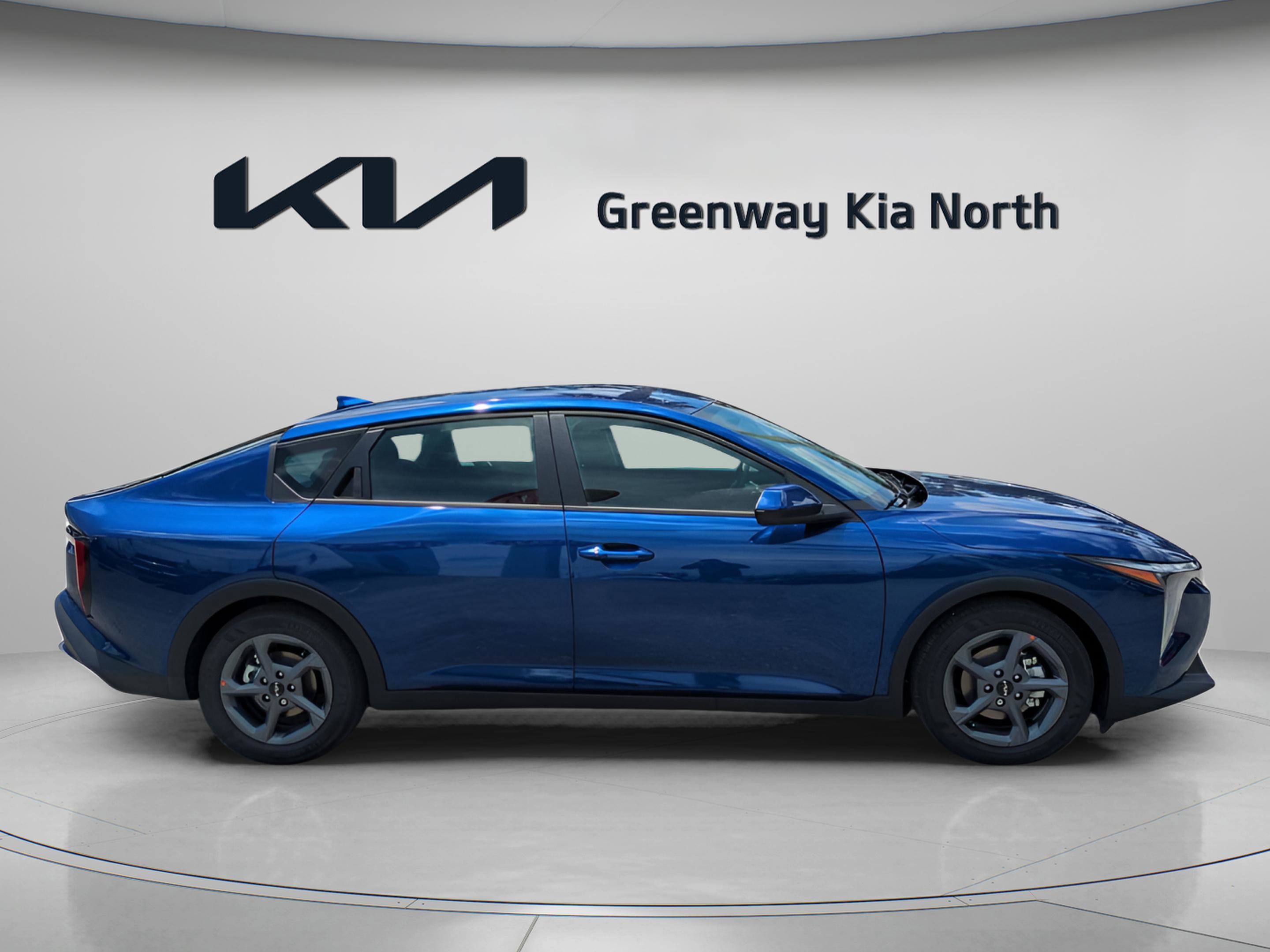 2025 Kia K4 LXS photo 8
