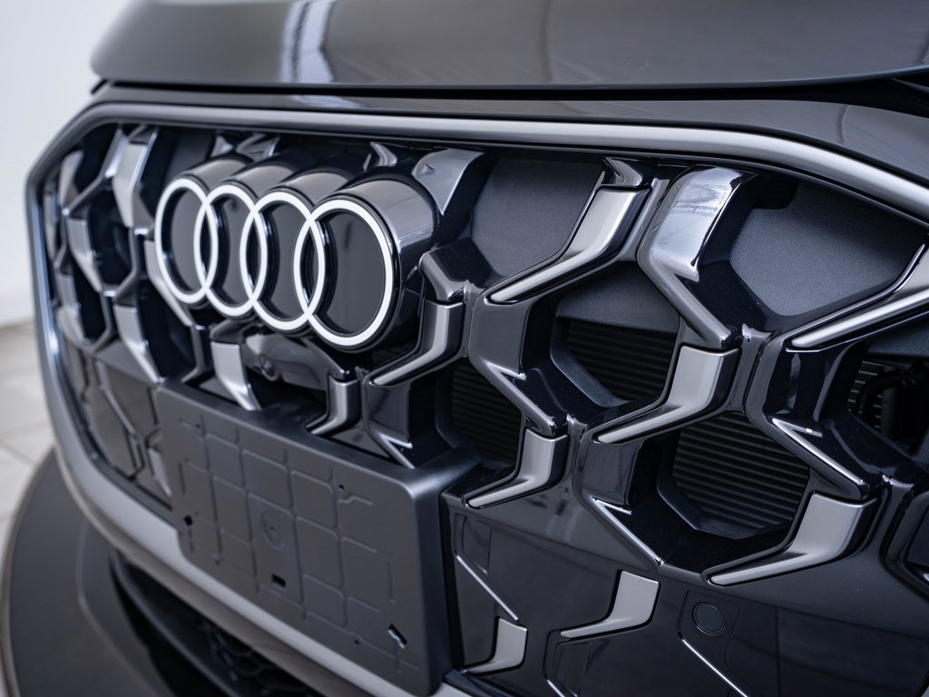 2025 Audi Q5 Sportback 2.0T Premium Plus photo 3