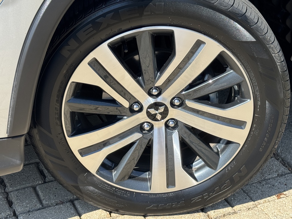 2024 Mitsubishi Outlander Sport ES LE SE photo 9