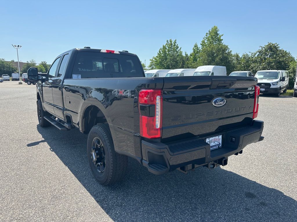2025 Ford F-250 XL photo 4