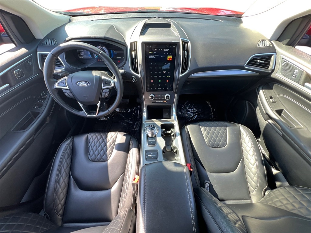 2024 Ford Edge Titanium photo 8