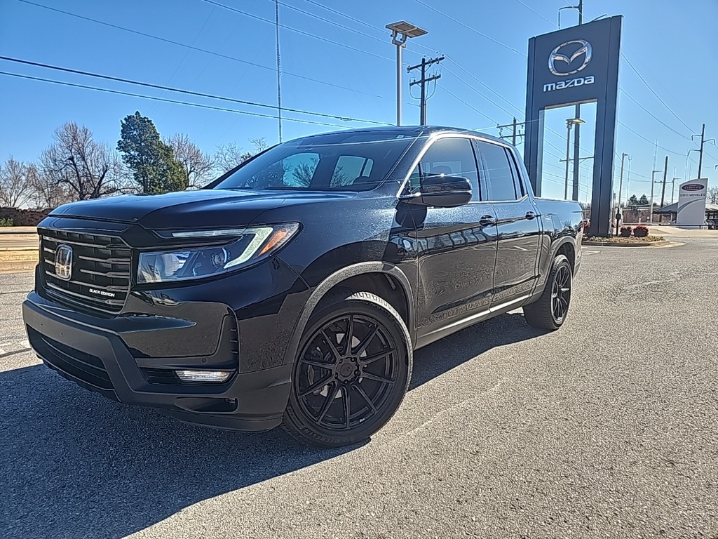 2022 Honda Ridgeline Black Edition's photo
