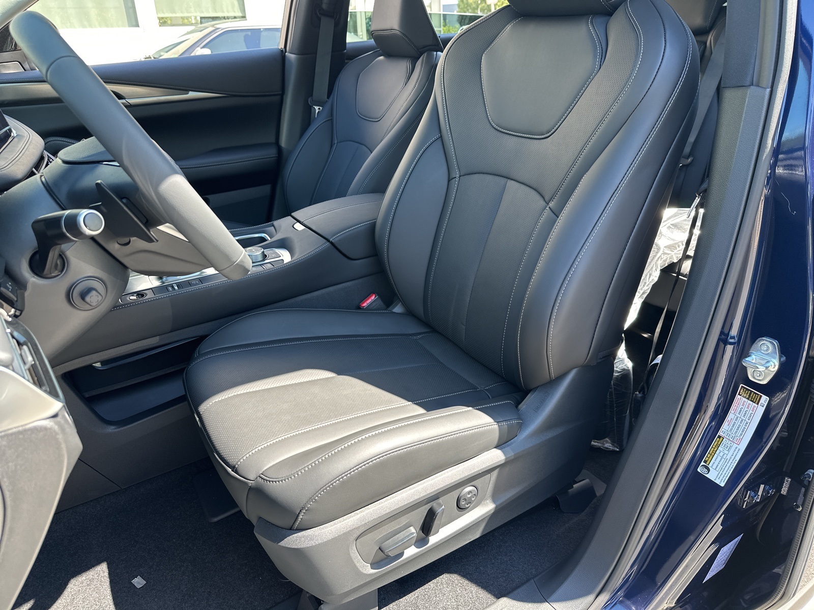 2026 Infiniti QX60 Luxe AWD photo 22