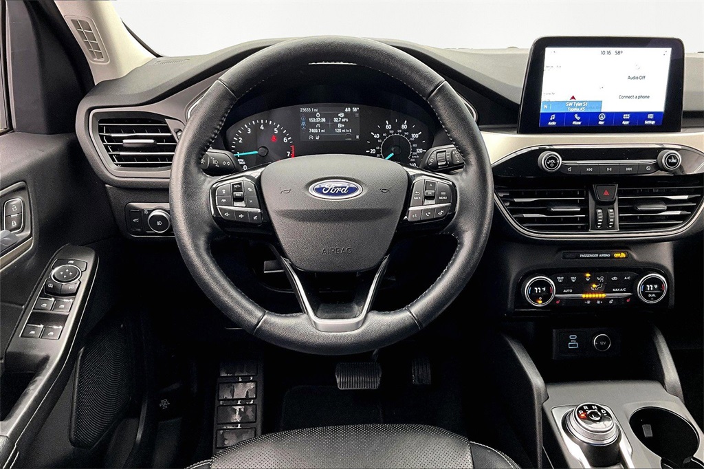 2021 Ford Escape SEL photo 4