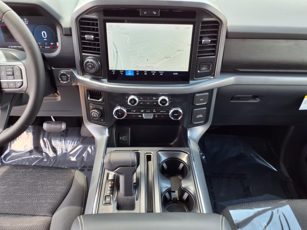 2025 Ford F-150 XLT photo 14