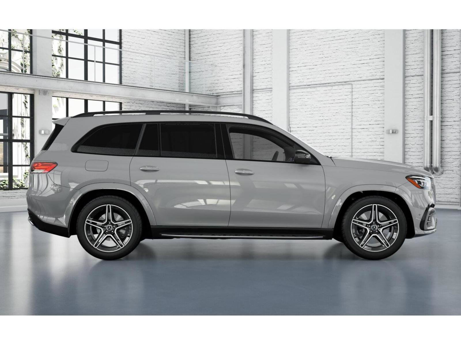 2026 Mercedes Benz GLS 450 4MATIC photo 2