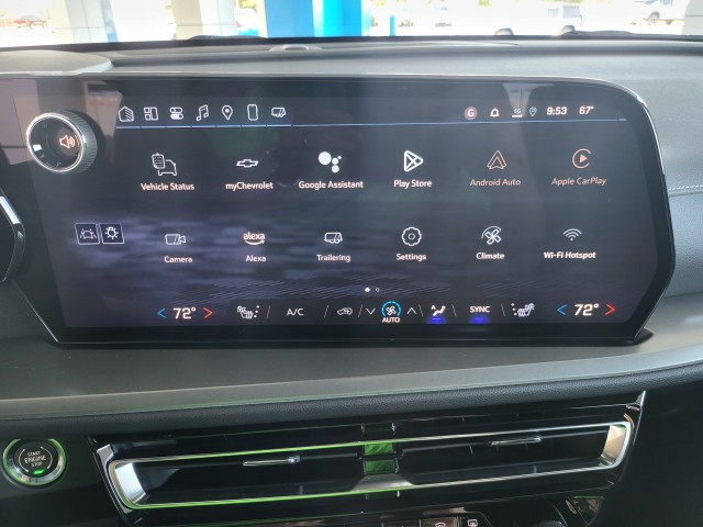 2025 Chevrolet Traverse photo 3