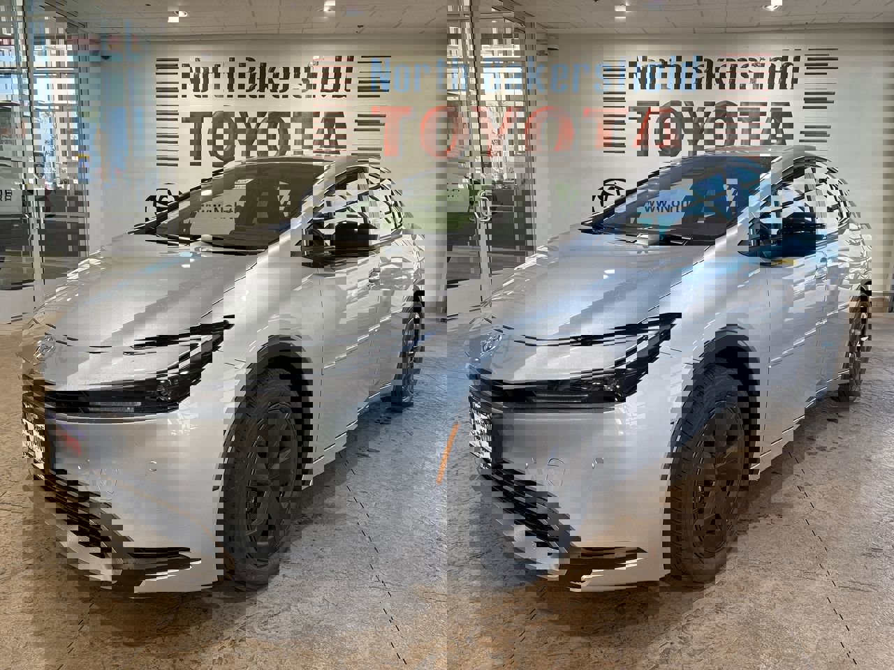 2026 Toyota Prius SE's photo