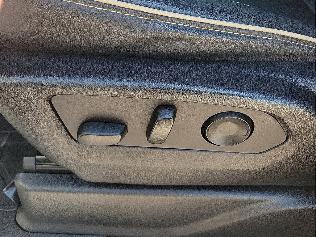 2022 Gmc Yukon XL SLT photo 15