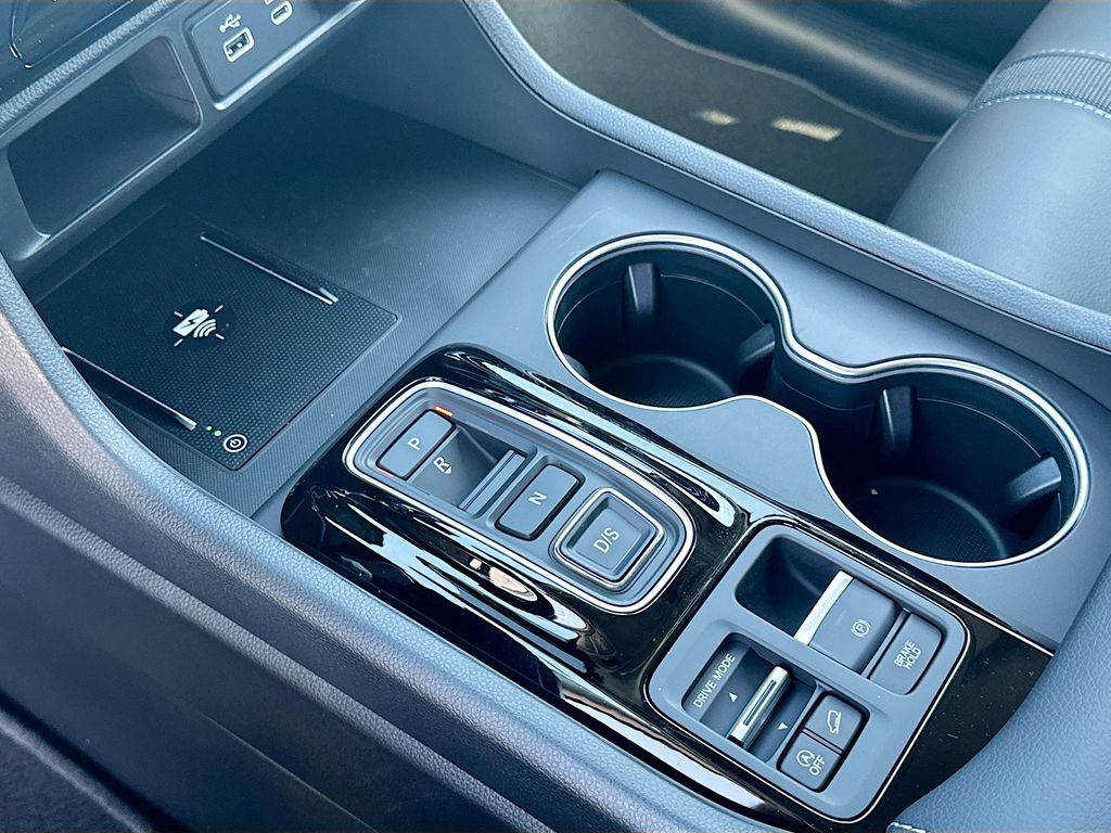 2025 Honda Pilot Touring photo 13