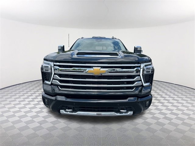 2025 Chevrolet Silverado 3500HD High Country photo 2
