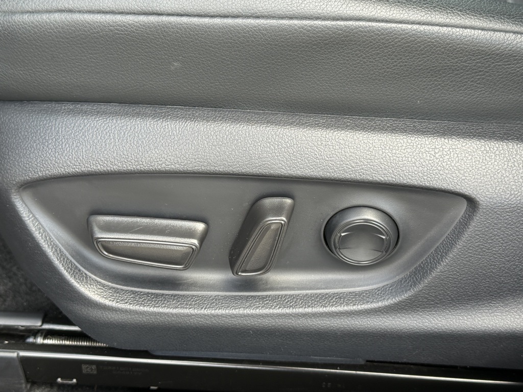 2024 Toyota Camry SE photo 18
