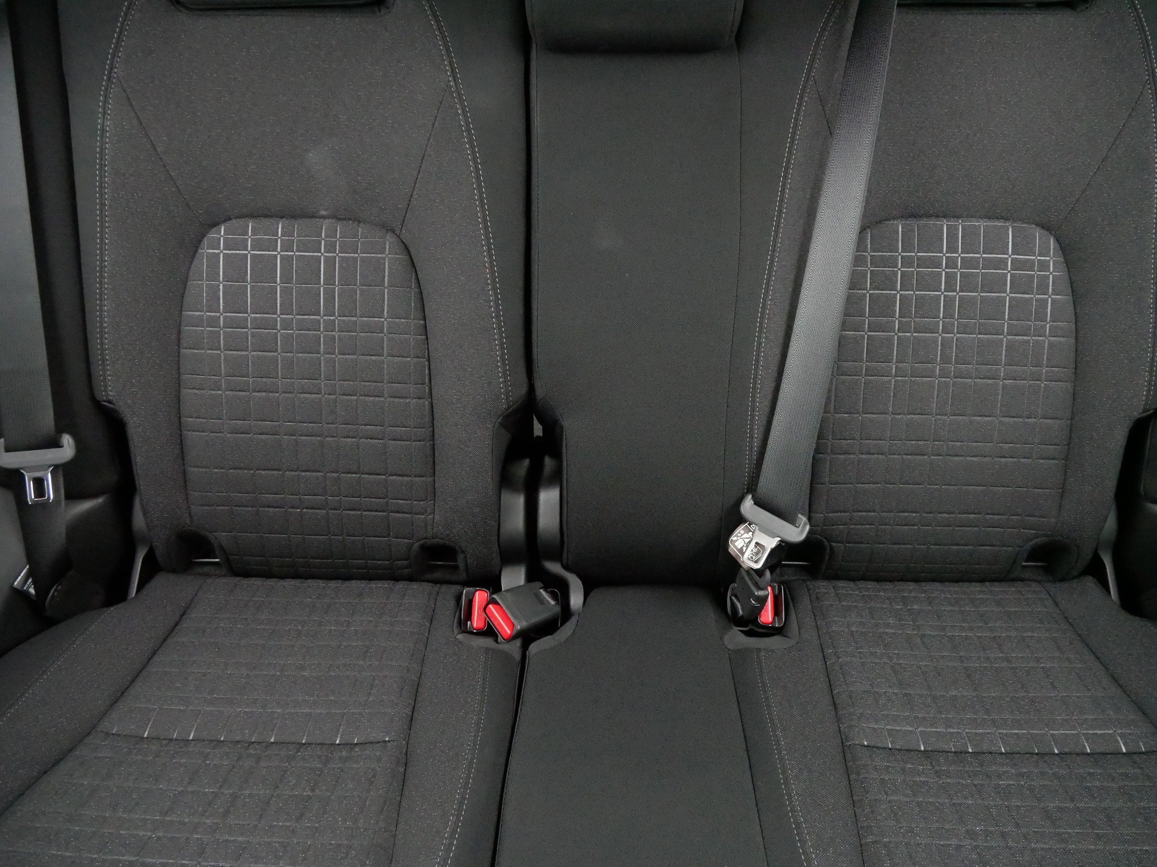 2025 Honda HR-V LX photo 13