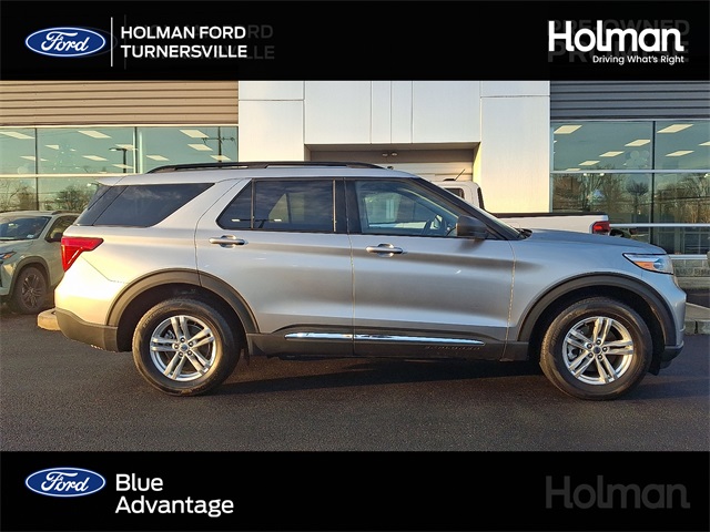 2023 Ford Explorer XLT's photo