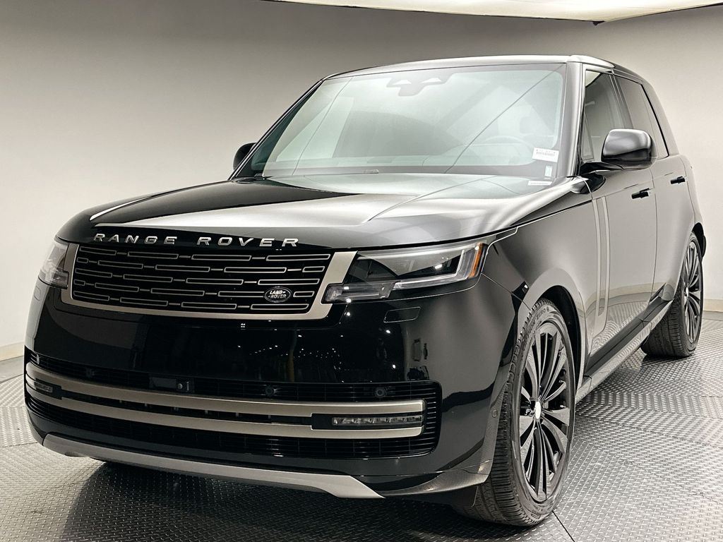 2024 Land Rover Range Rover SE's photo