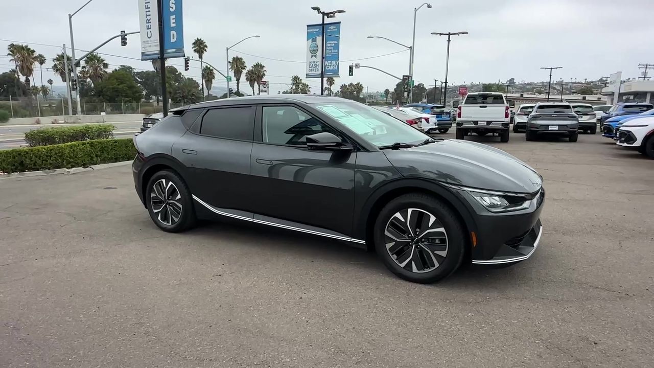 2022 Kia EV6 Light photo 9