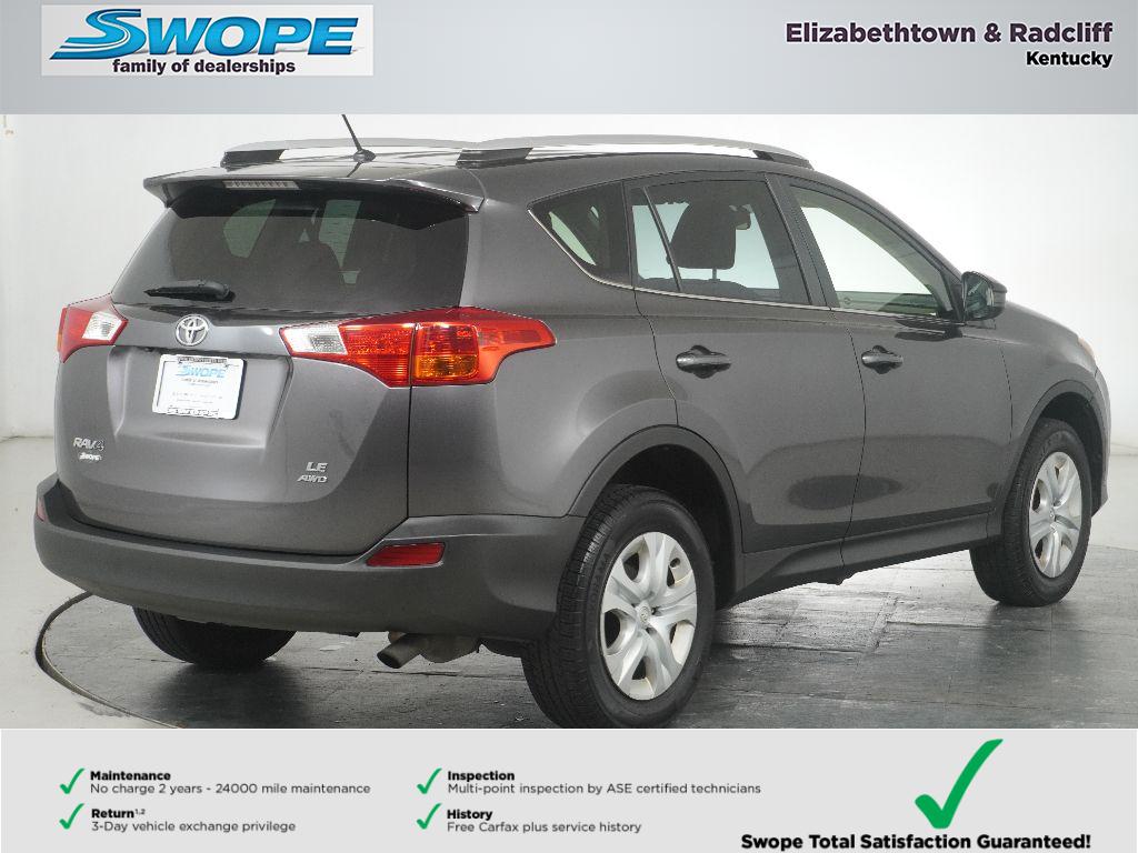2013 Toyota RAV4 LE photo 3