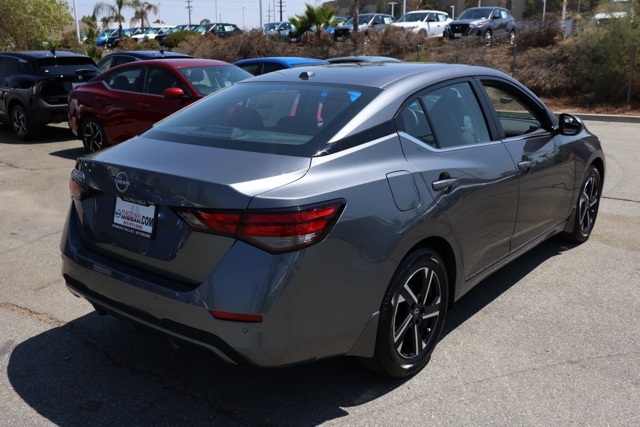2025 Nissan Sentra SV photo 4