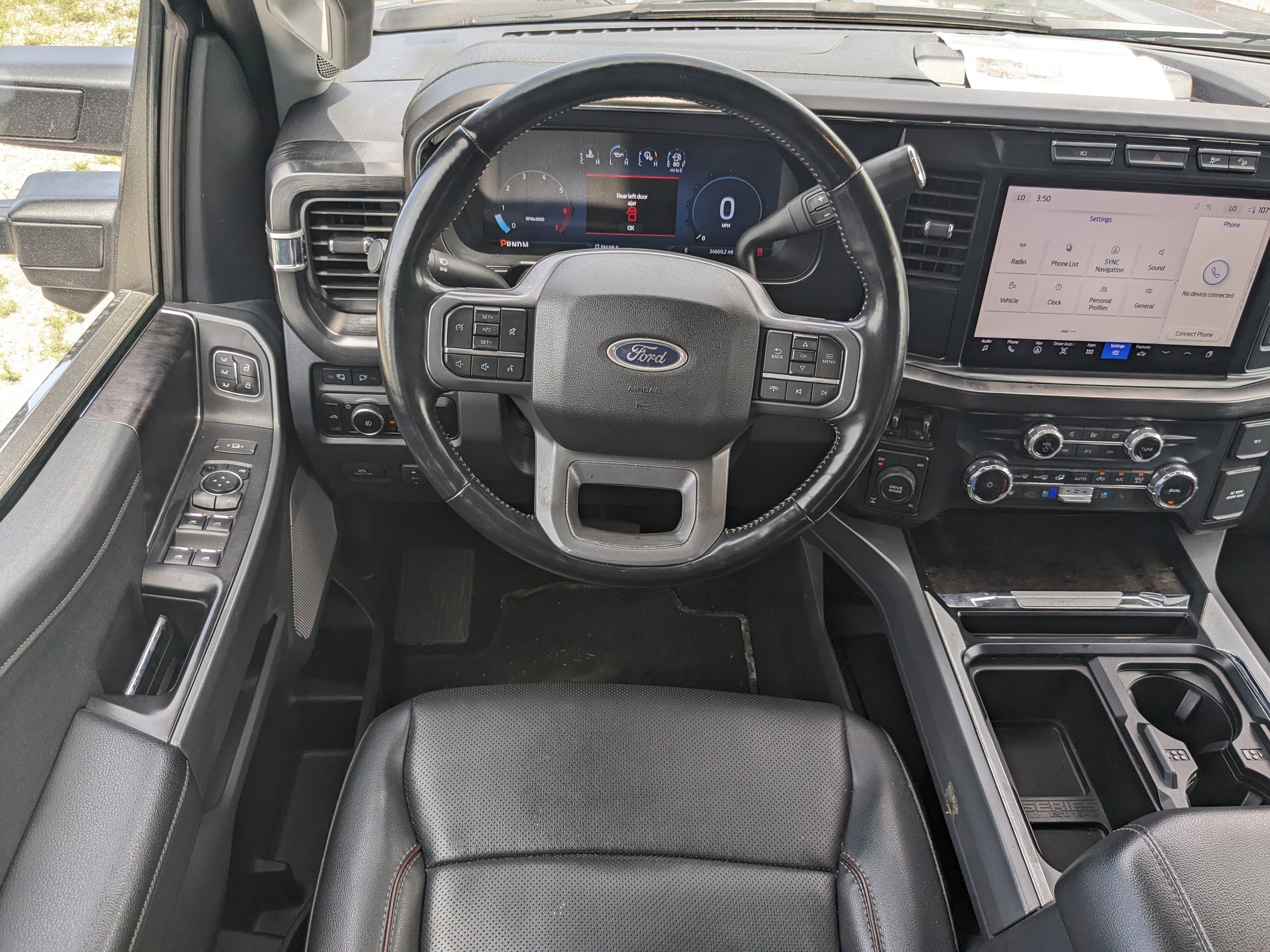 2023 Ford F-250 Lariat photo 13