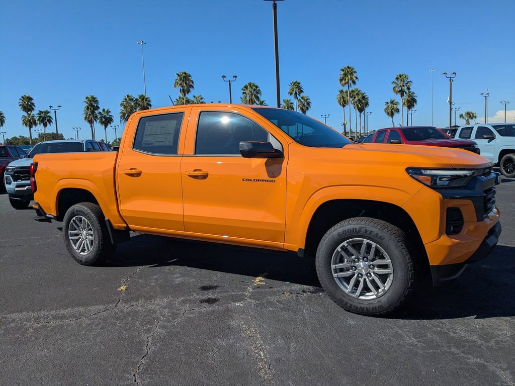 2025 Chevrolet Colorado Work Truck LT photo 2