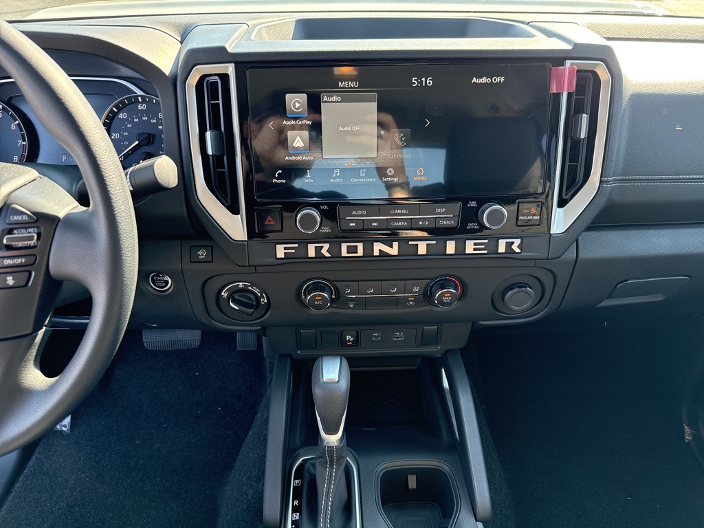 2025 Nissan Frontier SV photo 3