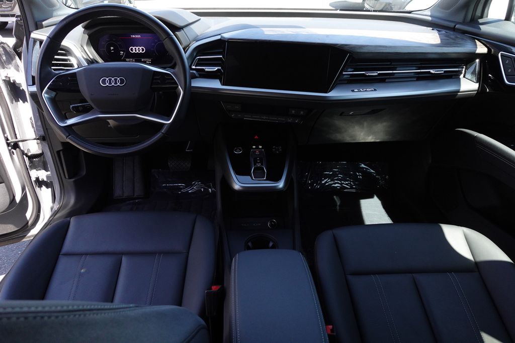 2024 Audi Q4 E-tron Premium photo 28