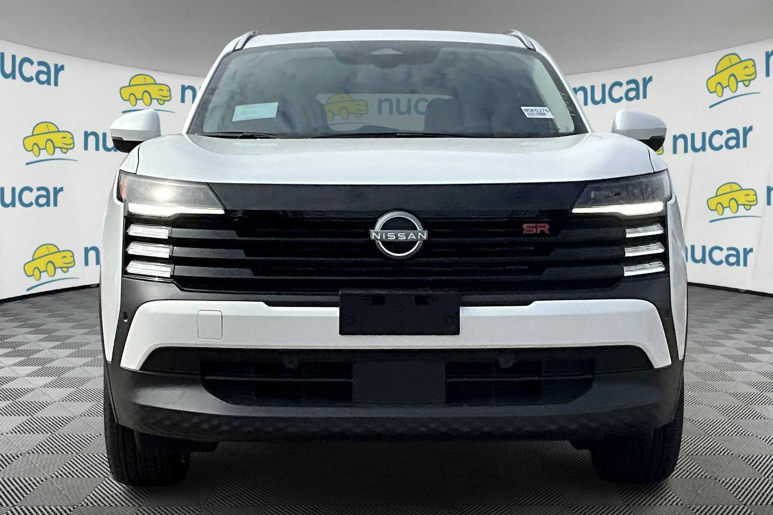 2025 Nissan Kicks SR photo 2