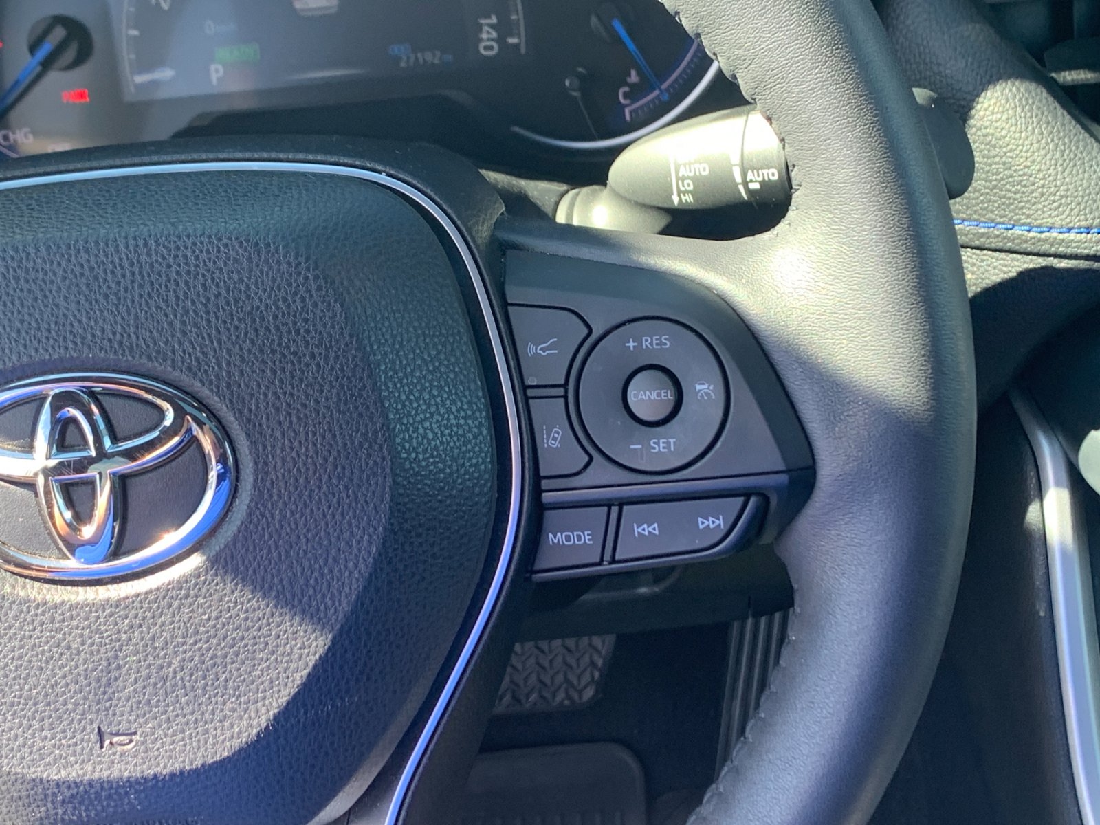 2023 Toyota RAV4 Hybrid XSE photo 23