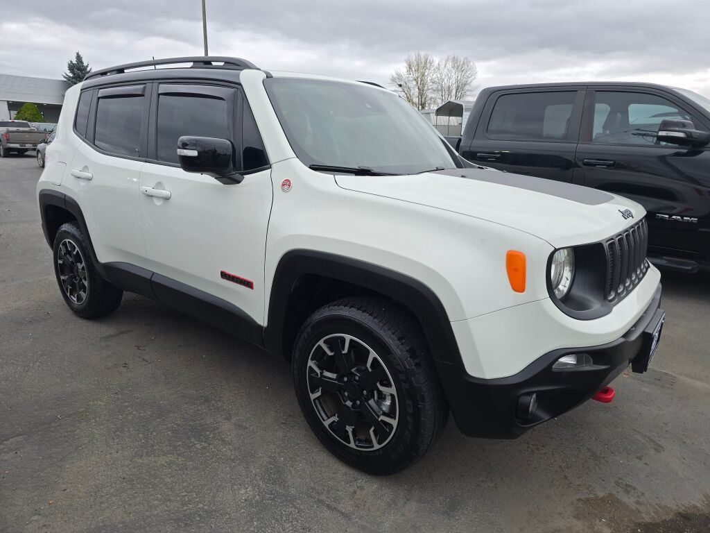 2023 Jeep Renegade Trailhawk photo 3