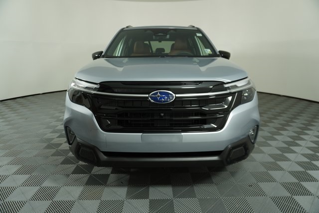 2025 Subaru Forester Touring photo 2