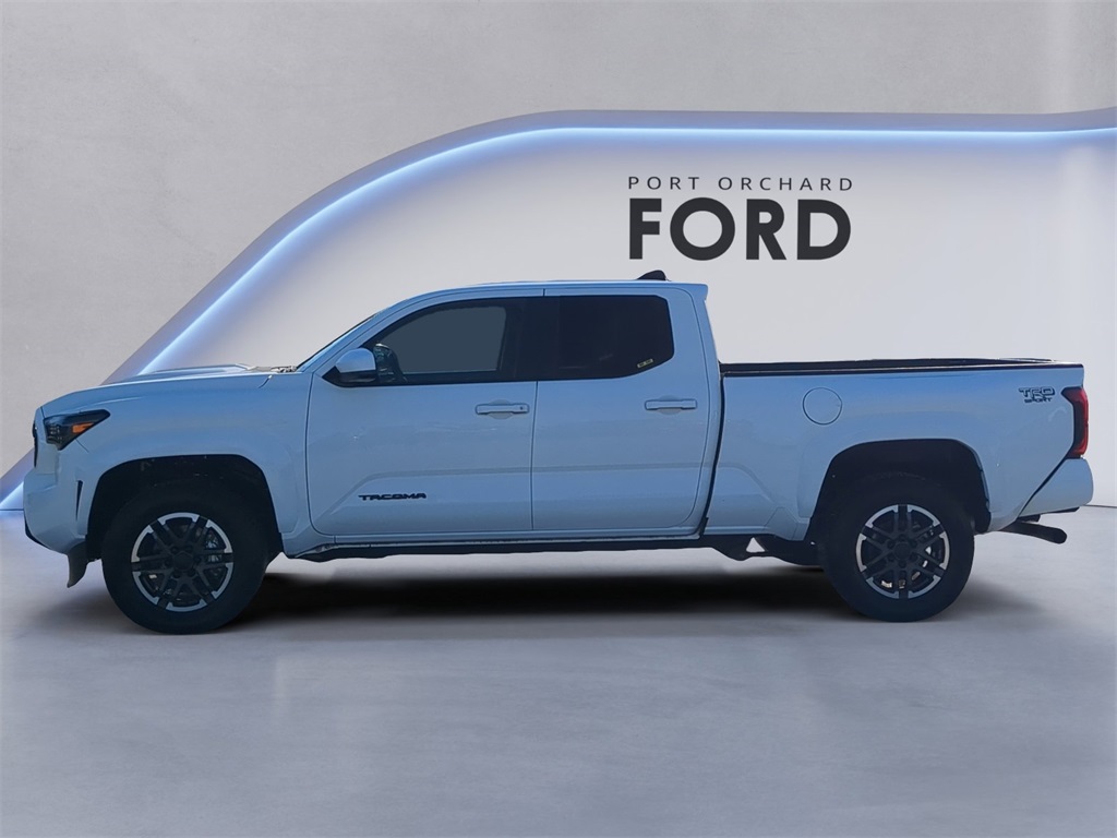 2024 Toyota Tacoma TRD Sport photo 2