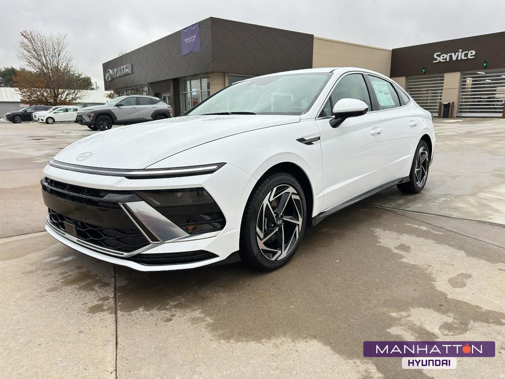 2026 Hyundai Sonata SEL's photo